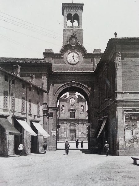 26+febbraio+La+chiesa+del+Suffragio+nello+sfondo450.jpg