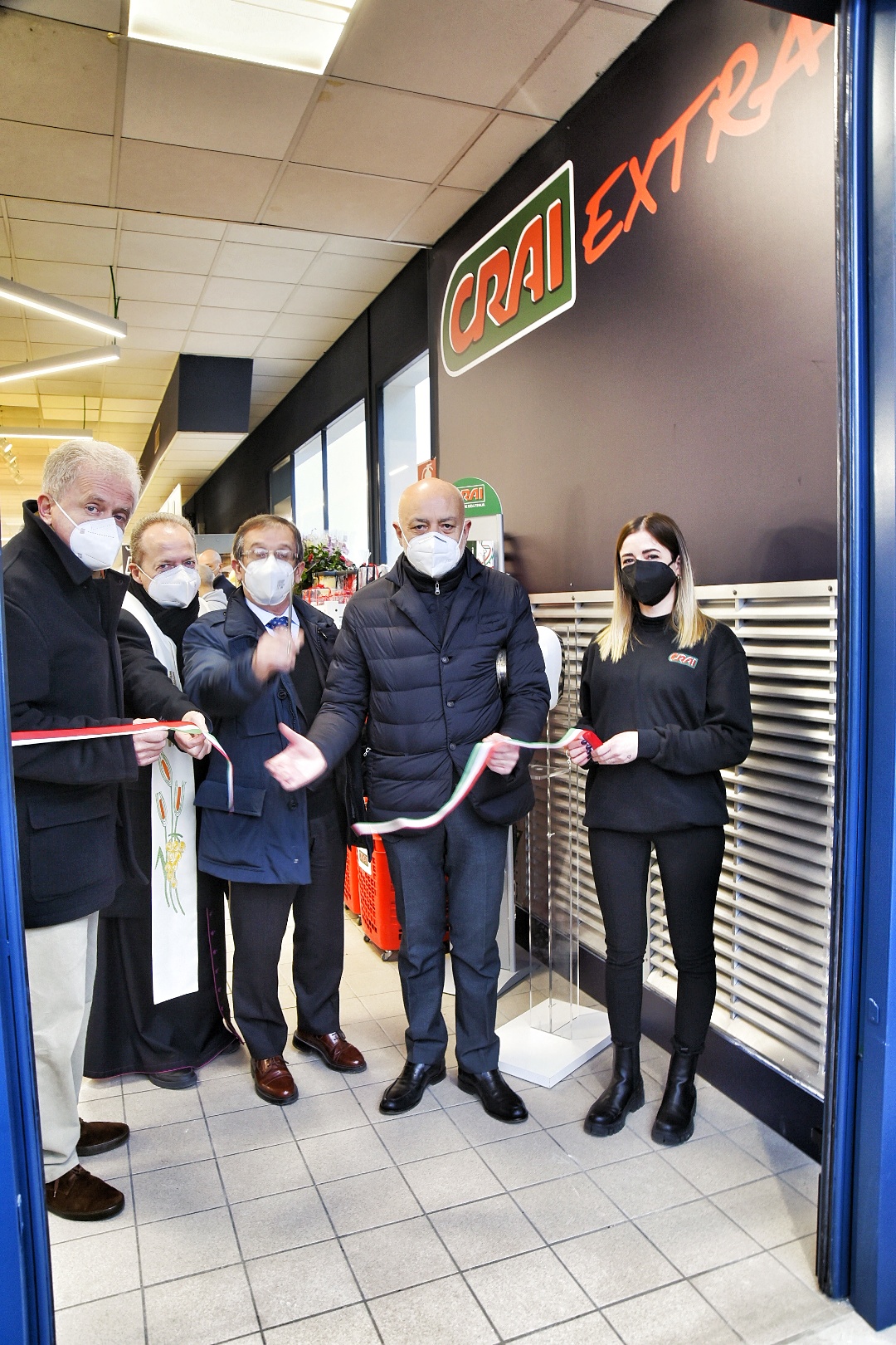 taglio del nastro presentazione1 rinnovamento CRAI Pagliuti 27 gen 2022