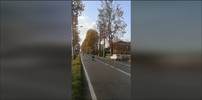 Finisce contro un albero con l’auto, grave pensionato. Ipotesi malore alla guida