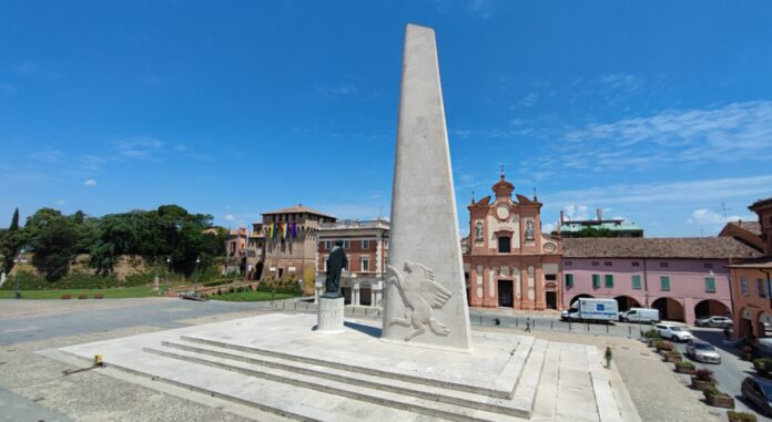 Dal sorvolo dello Spad al premio per l’Aeronautica, Lugo ricorda Francesco Baracca