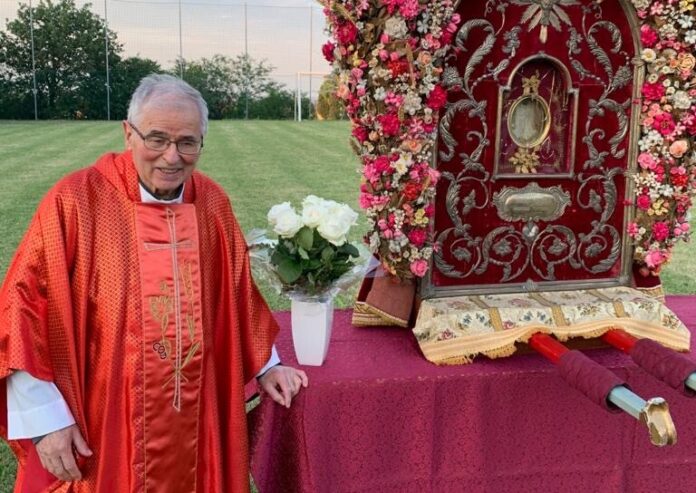 Addio a don Francesco Nanni, «con la sua dolcezza ci ha conquistato subito»
