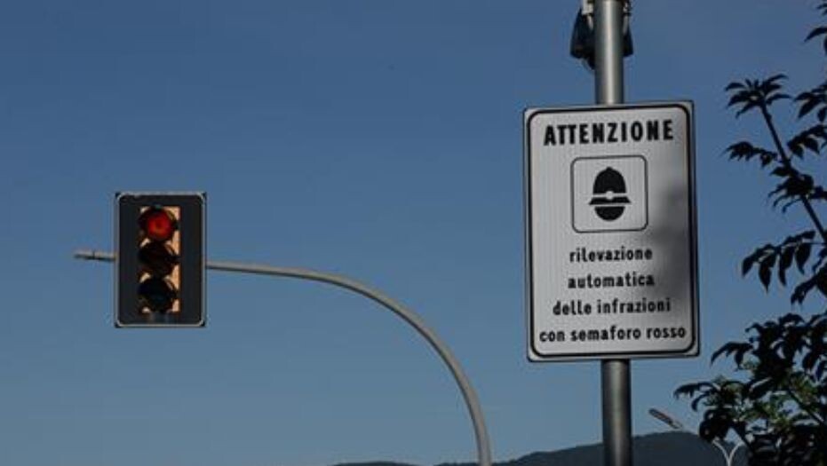 rilevazione-automatica-infrazioni-semaforiche