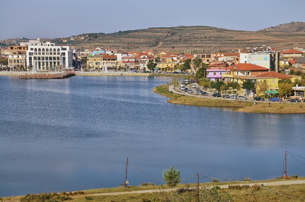 Belsh,_Albania_2018_03_Panorama