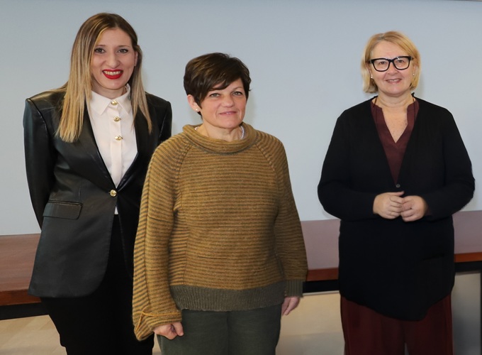 Ornella Greco insieme a Elena Zannoni e Daniela Geminiani
